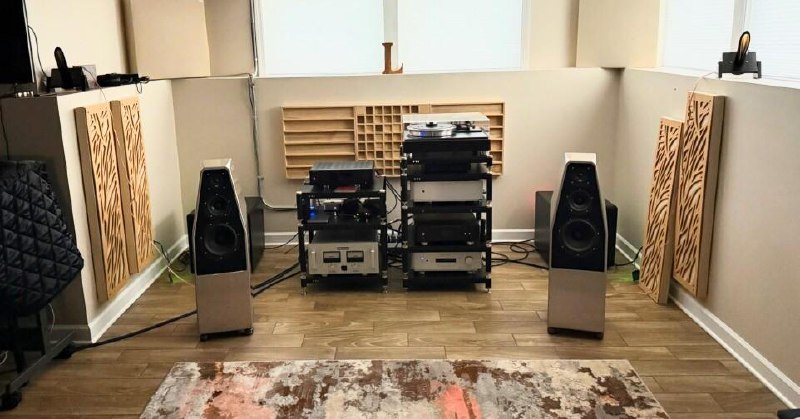 Kouplers on tower speakers with turntable setup