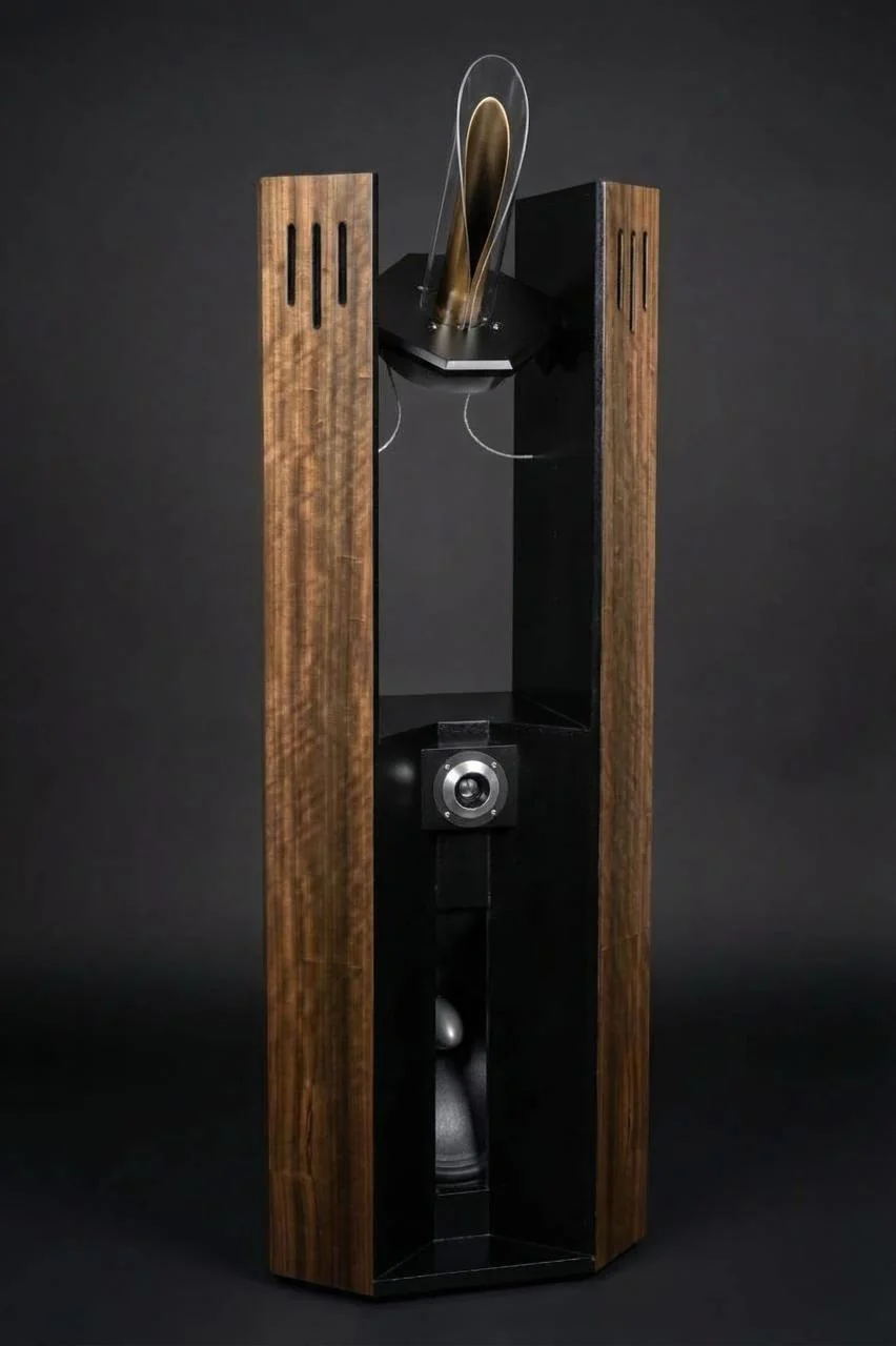 MADO™ Fork — open baffle dipole speaker with transmission line pillars and compression driver waveguide